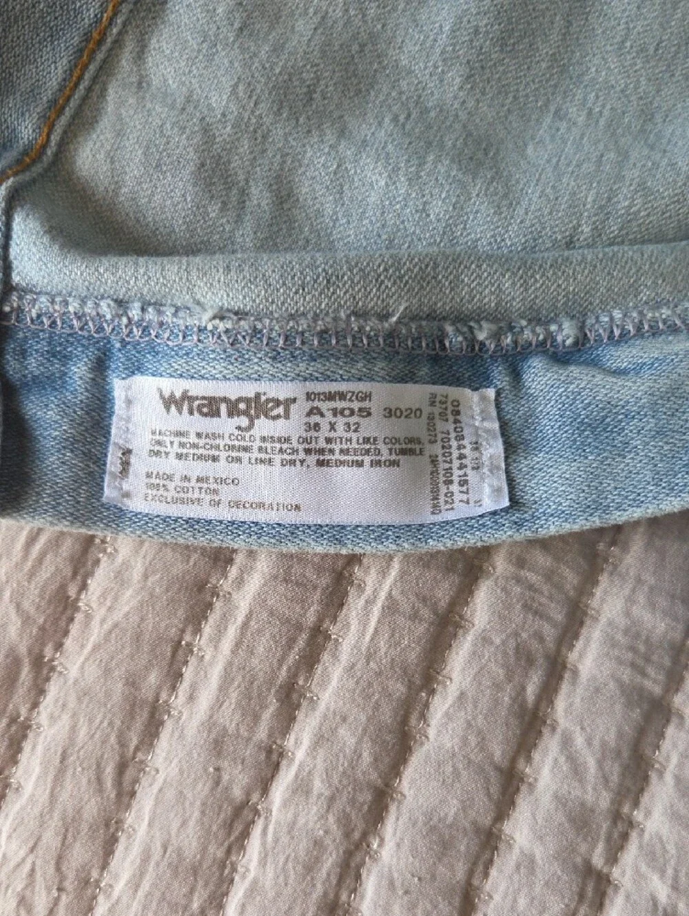 Wrangler Light Blue Fit Men's Jeans 36X32 100 Percent Cotton